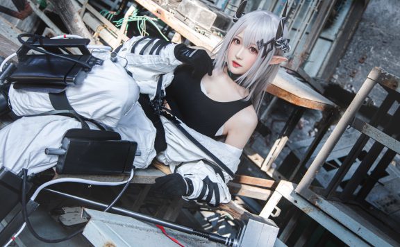 南宫zzz·NO.093 明日方舟-泥岩[26P-283.08MB]